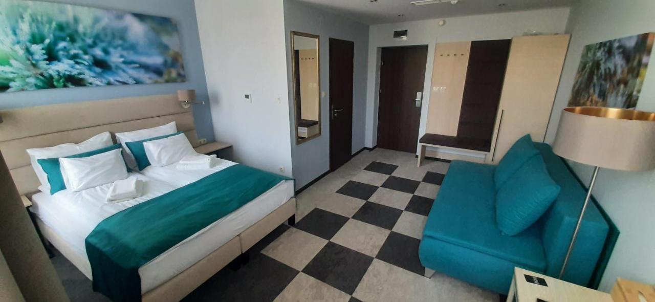 Inter Hotel Debrecen Esterno foto